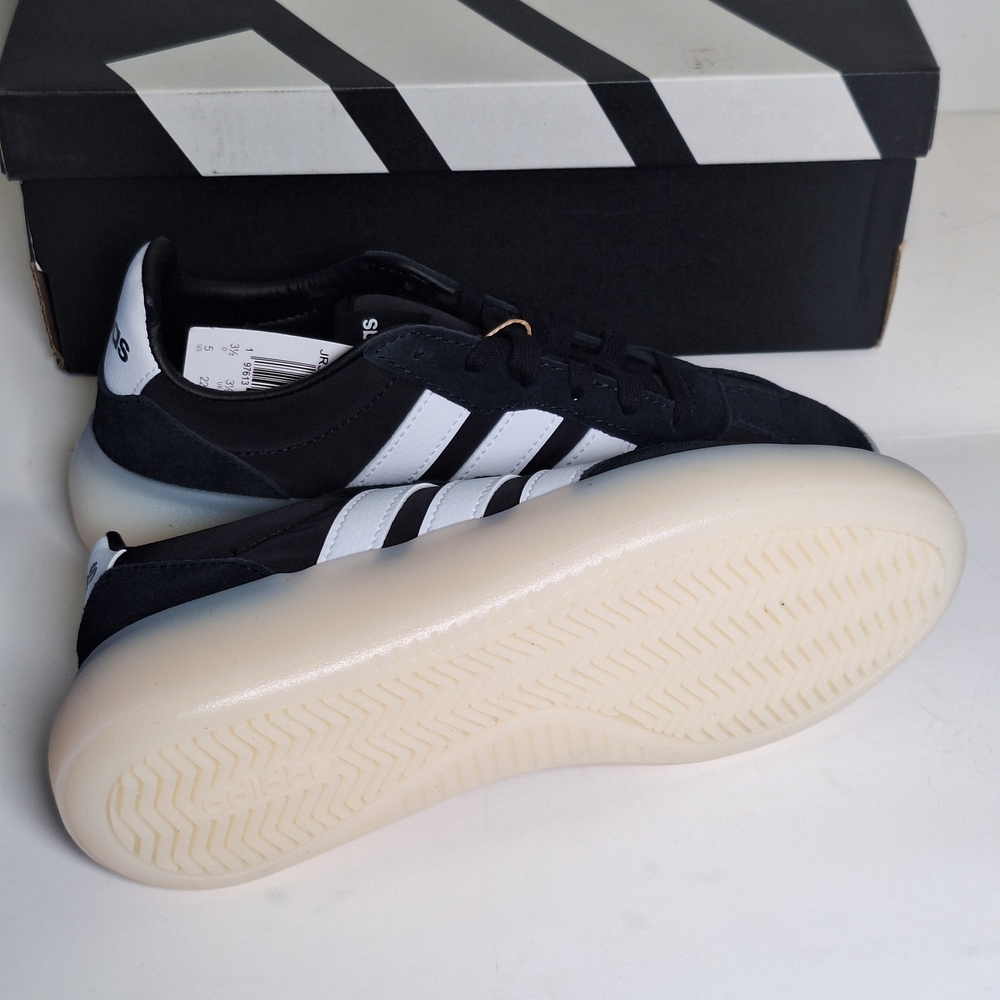 Adidas Size 5 Womens Black and White Sneakers - Picture 6 of 6